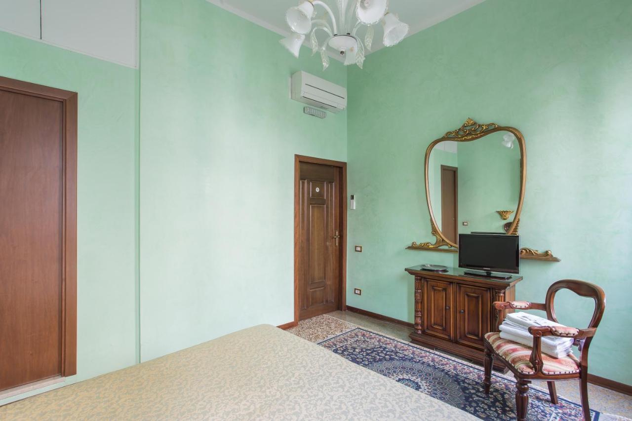 Bed and Breakfast Bb Venezia Exterior foto